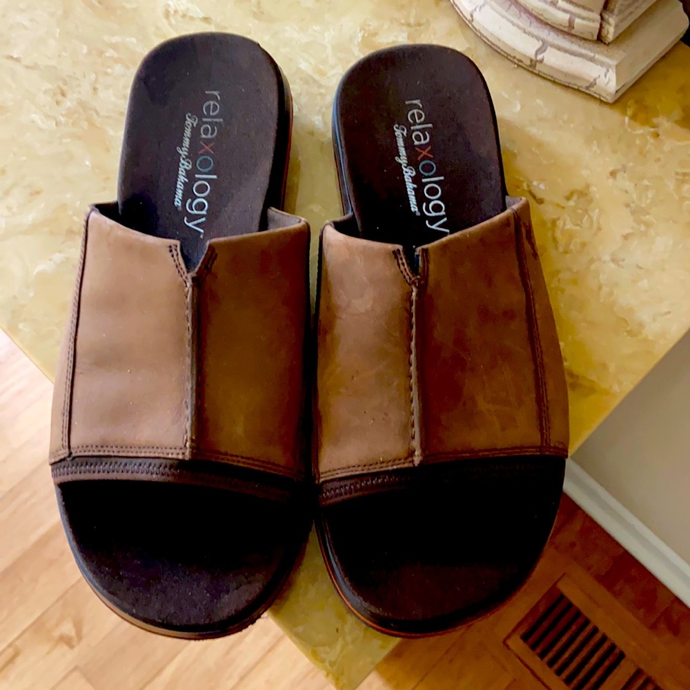 Tommy Bahama men’s shoes.  Sooo comfy! Size 12. Worn once.